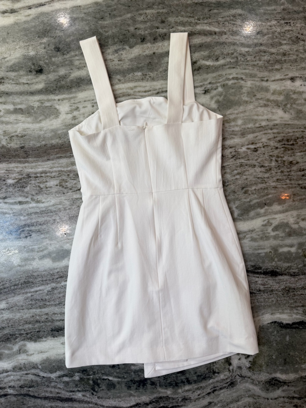 Finders Keepers Mila Ivory Button-Front Mini Dress
Size 4 - Picture 8 of 9